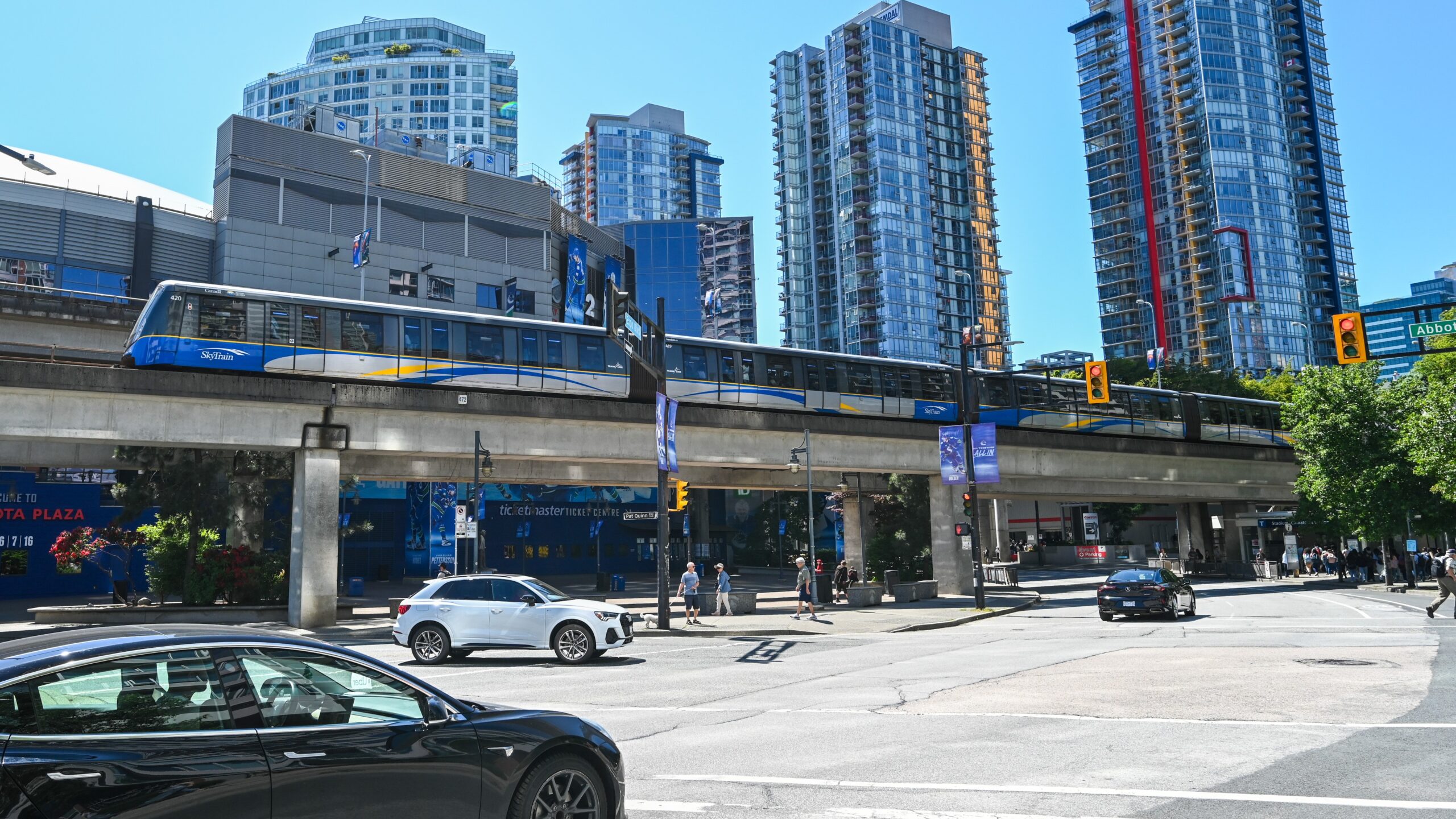 PATTISON Outdoor Expands Its Dominance in Transit Advertising with TransLink Partnership