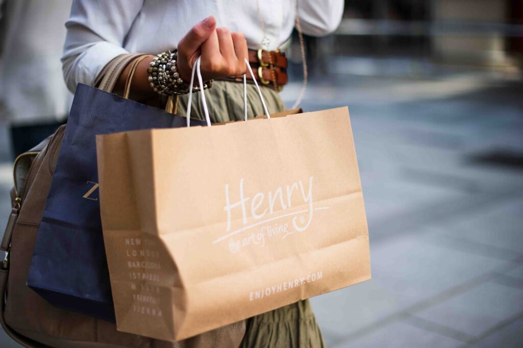 Photo by Jacek Dylag - Canadian Ad Insider brown Henry paper bag