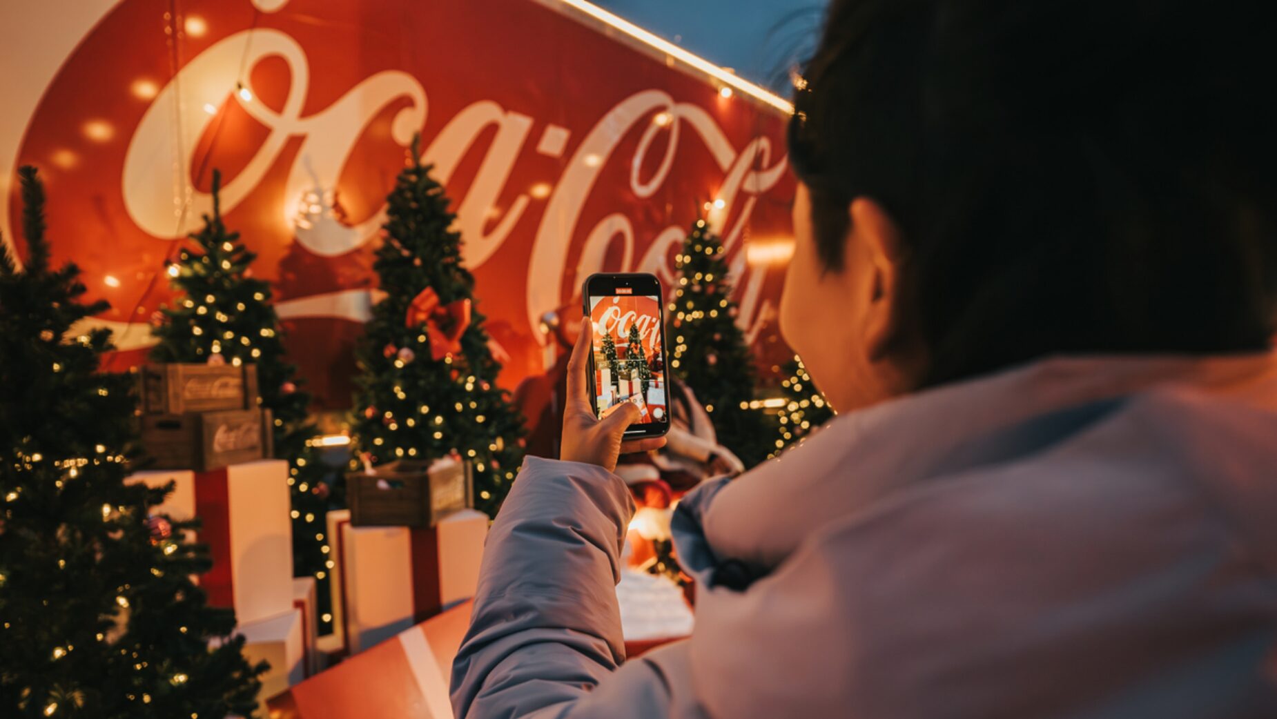 Coca-Cola Revives Kindness: A Heartfelt Campaign For The Holidays