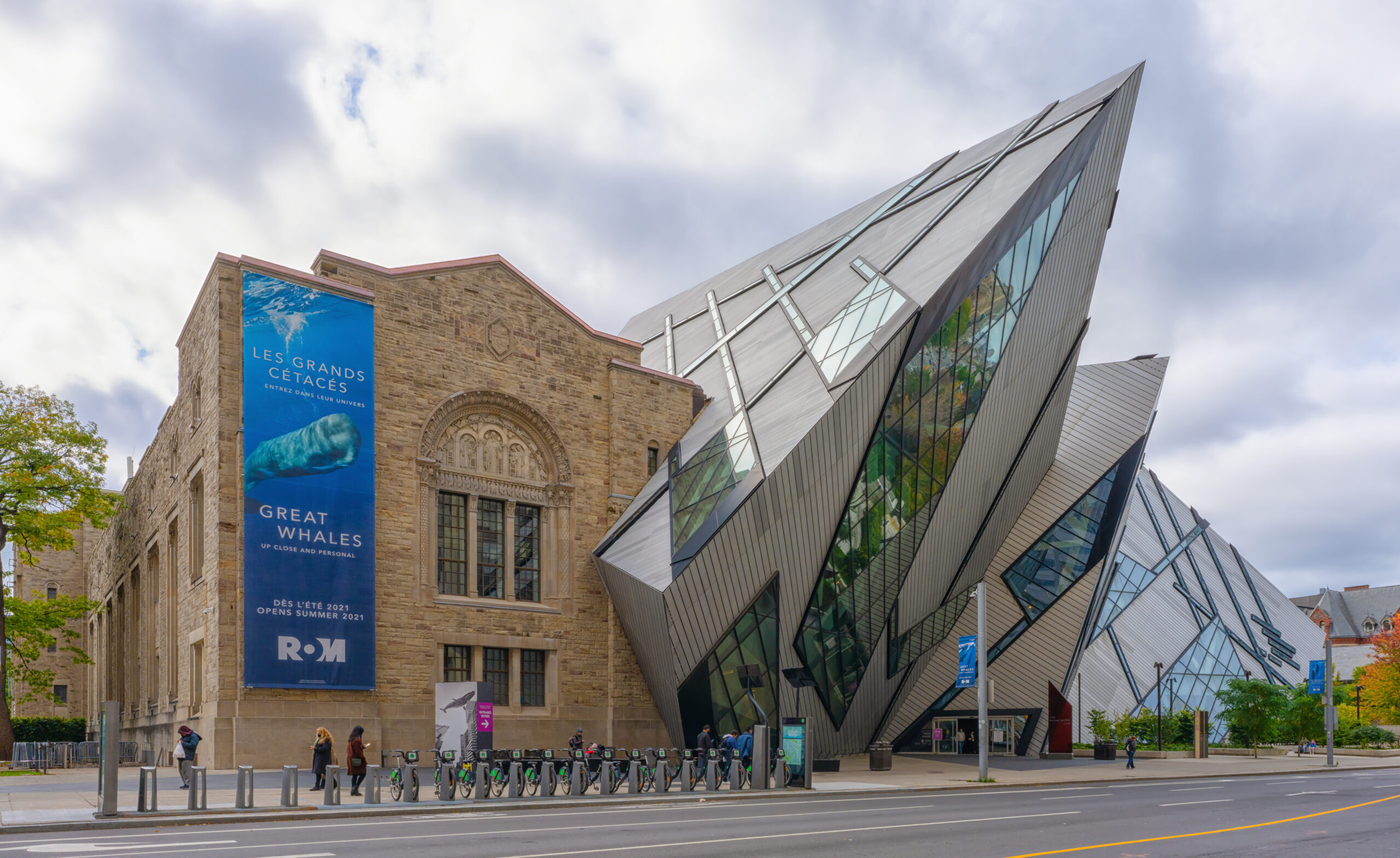 Royal Ontario Museum (ROM),