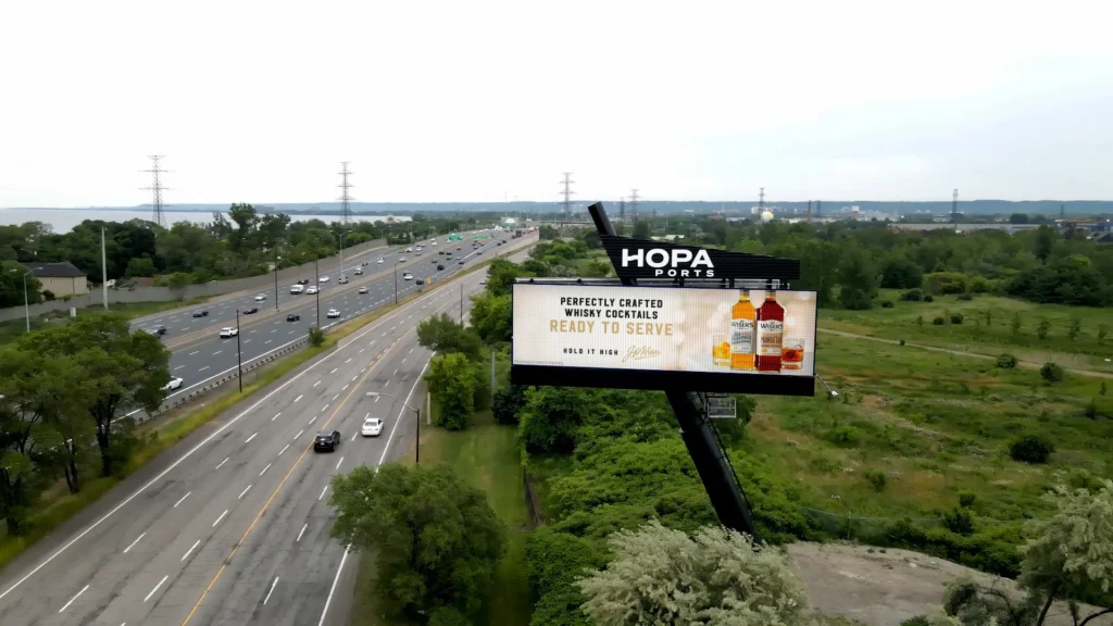 Canadian DOOH Landscape: The Impact of VIOOH and VENDO Media’s Partnership
